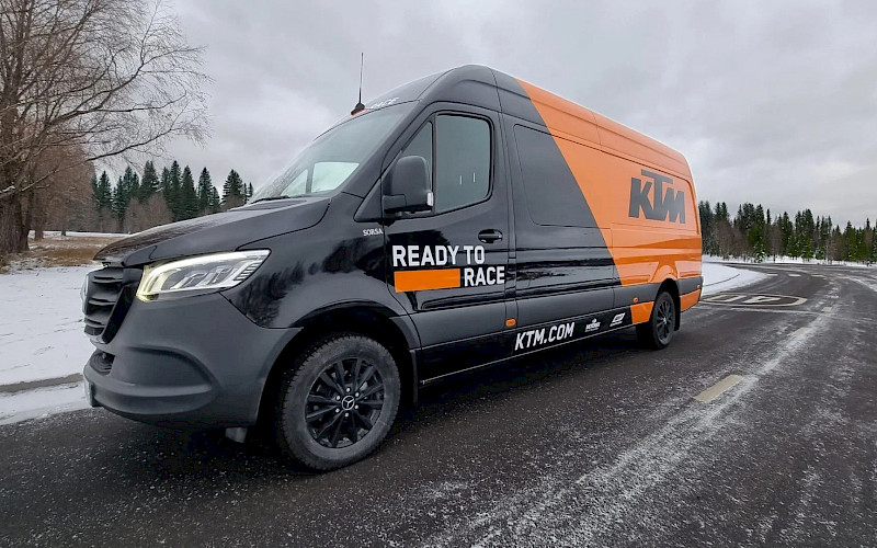 Teippasimme KTM Nordicille pakettiauton