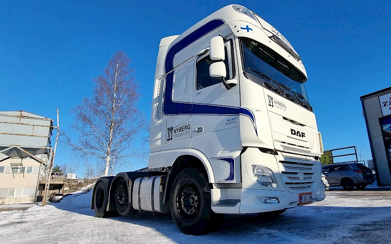 Nyberg Transportin rekka teipattiin